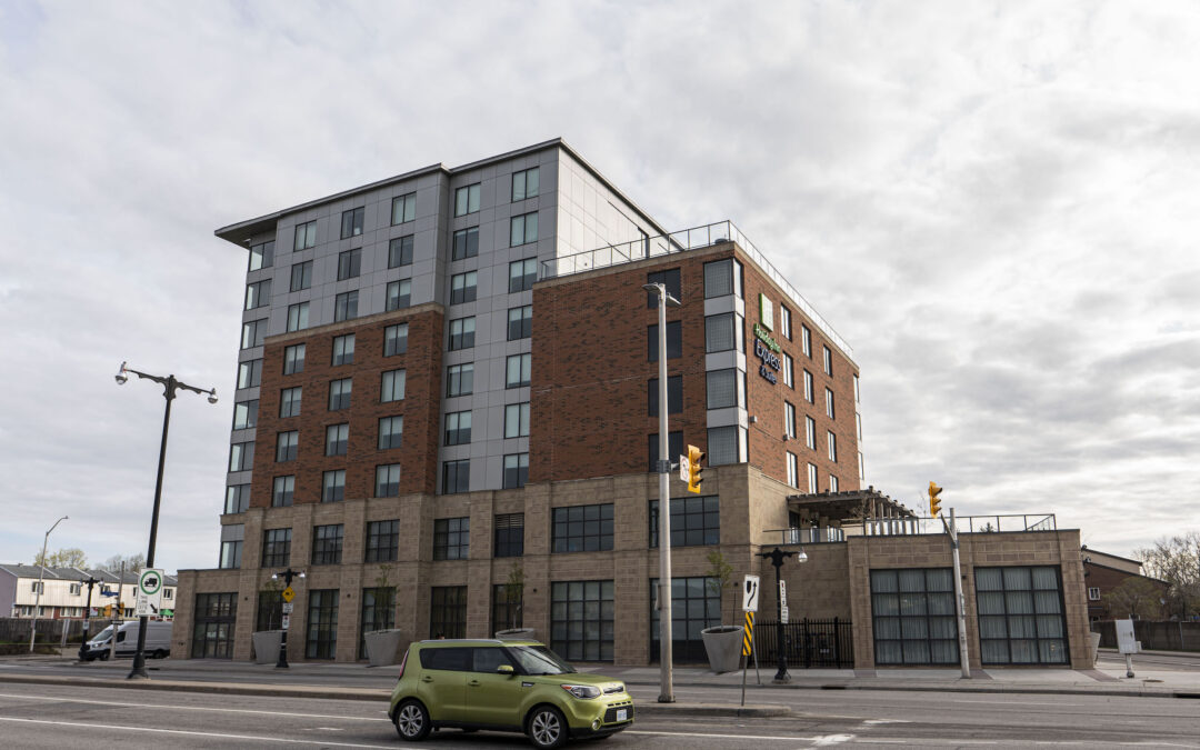 Holiday Inn Express & Suites (King Edward)
